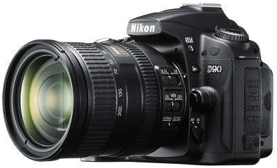 Цифровая фотокамера Nikon D90 Kit (AF-S DX 18-200 мм f/3.5-5.6G ED VR II)