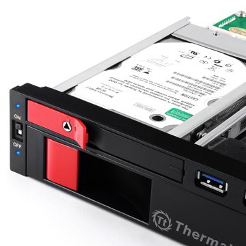 Док станция для HDD Thermaltake ST0026Z Max5 Duo