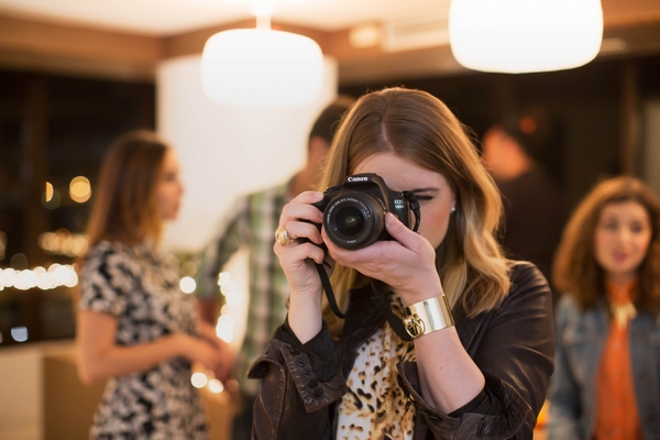 Фотоаппарат Canon EOS 1200D - купить в Апшеронске, цена 13 000 руб., продано 4 м