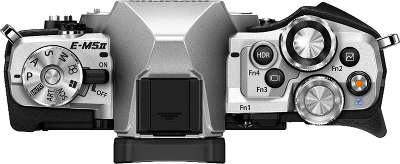 Цифровая фотокамера Olympus OM-D E-M5 Mark II Silver kit (M.Zuiko 14-150 мм f/4.0-5.6)