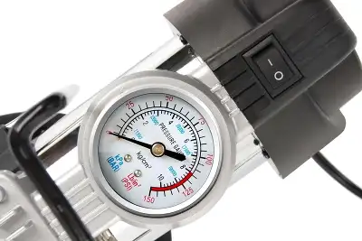 Автомобильный компрессор Starwind CC-240 35л/мин шланг 0.75м