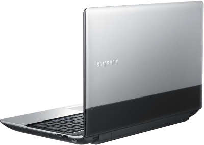 Ноутбук Samsung NP300E5C-U06 15.6" HD/i5-3210M/4/ 320/ GT620 1G/Multi/ WF/BT/CAM/ W7HB