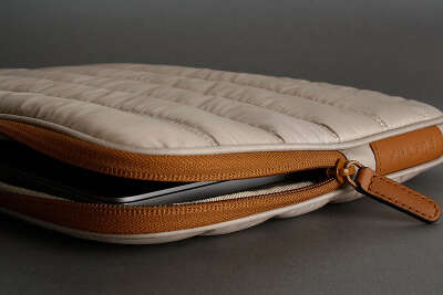 Чехол Bustha Puffer Sleeve для MacBook Pro/Air 13, Coffee [BST755248]