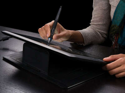 Графический монитор-планшет Wacom Cintiq 13HD [DTK-1300-4]