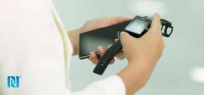 Микродисплей Sony SW2 SmartWatch