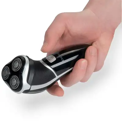 Бритва роторная Polaris PMR 0421RC Pivot Touch 4D PRO реж.эл.:3 питан.:элек.сеть/аккум. черный
