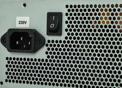 Блок питания Chieftec ATX 650W iArena GPA-650S (20+4pin) APFC 120mm fan 6xSATA