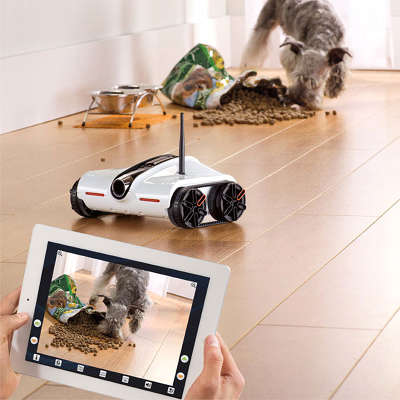 Игрушечный танк Brookstone Rover Spy Tank для iPad