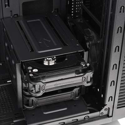 Корпус Thermaltake Suppressor F31 TG черный w/o PSU ATX 9x120mm 9x140mm 3x200mm 2xUSB2.0 2xUSB3.0