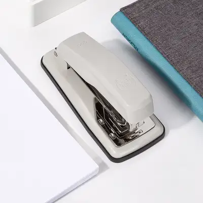 Степлер Deli E0414S/GREY E0414S 24/6 24/8 26/6 (25листов) серый 50скоб металл/пластик коробка