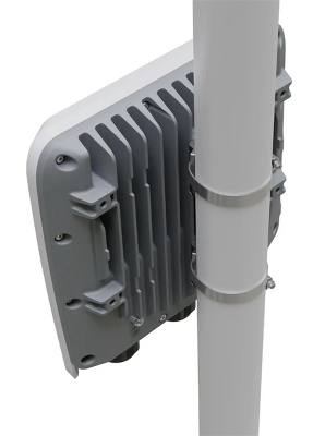 Маршрутизатор MikroTik RB5009UPR+S+OUToutdoor heavy-duty PoE router1x 2.5 Gigabit Ethernet, 10G SFP+, 1GB of RAM, 1GB NAND, modern quad-core CPU, 9 (!) powering options, durable IP66 waterproof enclosure.