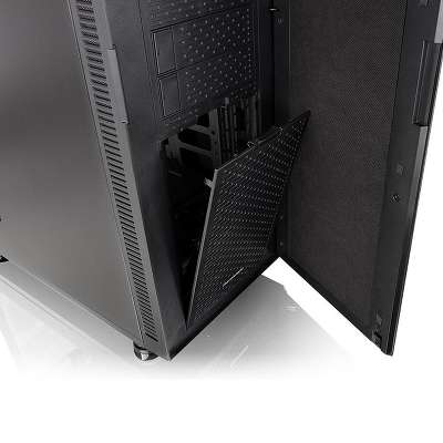 Корпус Thermaltake Suppressor F31 TG черный w/o PSU ATX 9x120mm 9x140mm 3x200mm 2xUSB2.0 2xUSB3.0