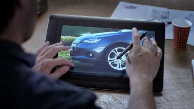 Графический планшет Wacom Cintiq Companion 256 ГБ [DTH-W1300L-2]
