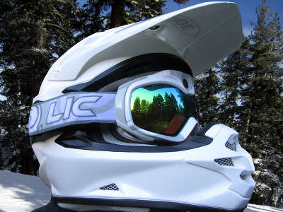 Видеомаска Liquid Image LIC339BLK Snow Goggle Apex Series 1080P HD + WiFi белая