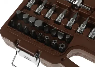 Набор инструментов Ombra OMT82S12 82 предмета (жесткий кейс)