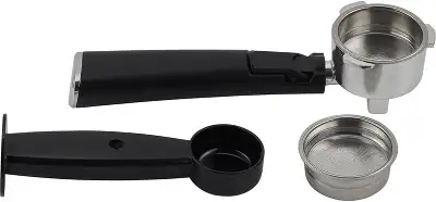 Кофеварка рожковая Polaris PCM 1535E 1400Вт черный/серебристый